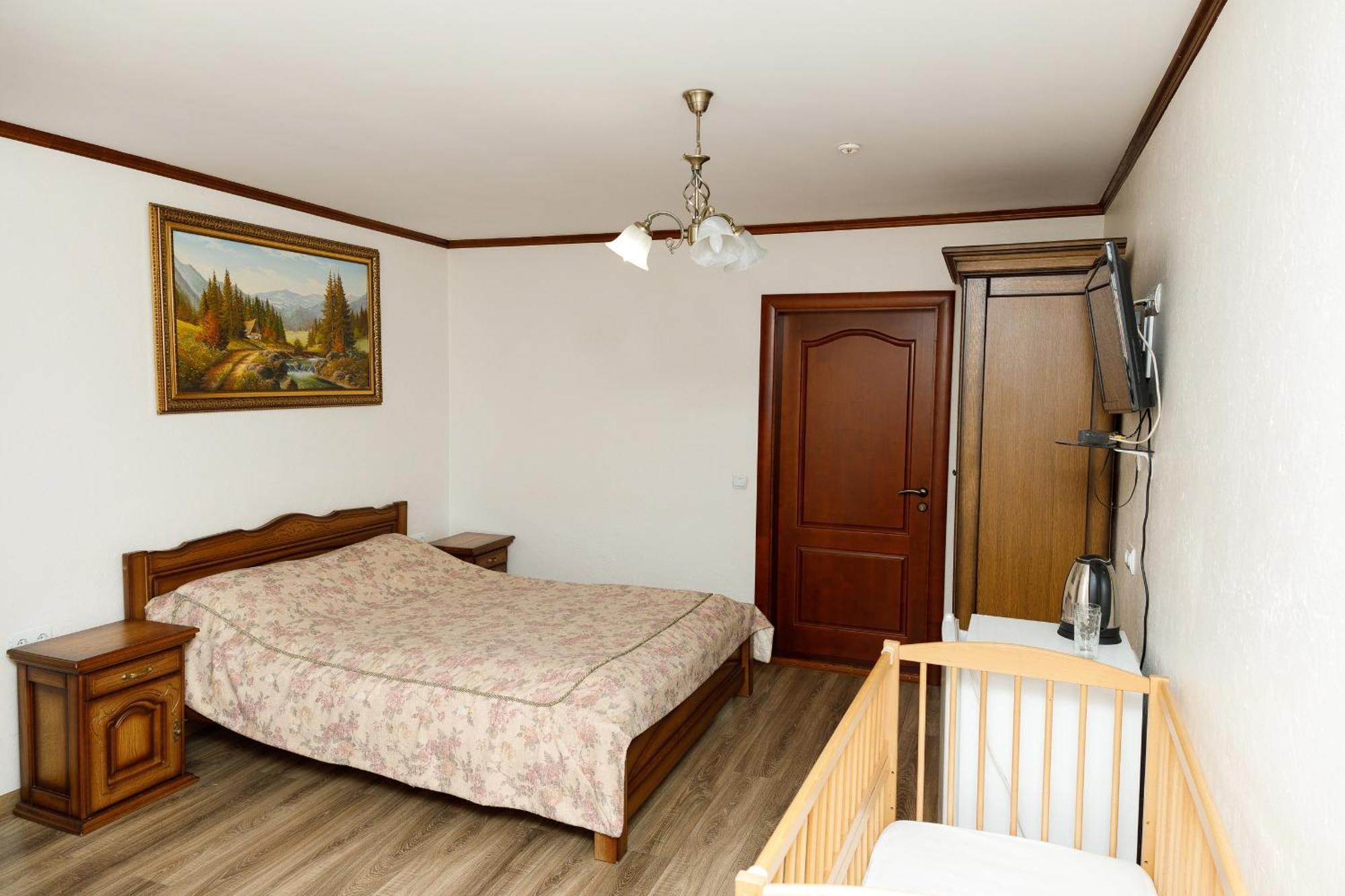 Gostyniy Dvir Synevir Hotel Synevyr Eksteriør billede
