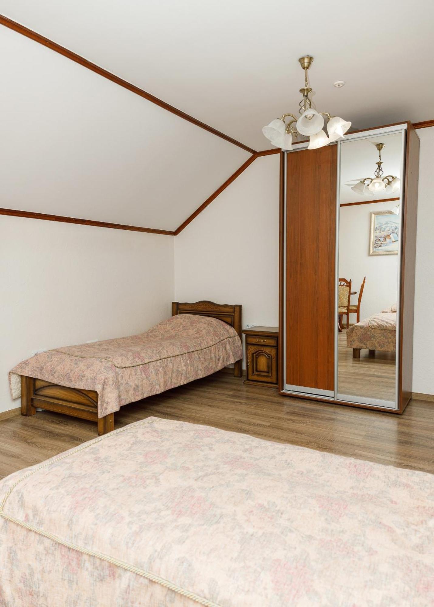 Gostyniy Dvir Synevir Hotel Synevyr Eksteriør billede